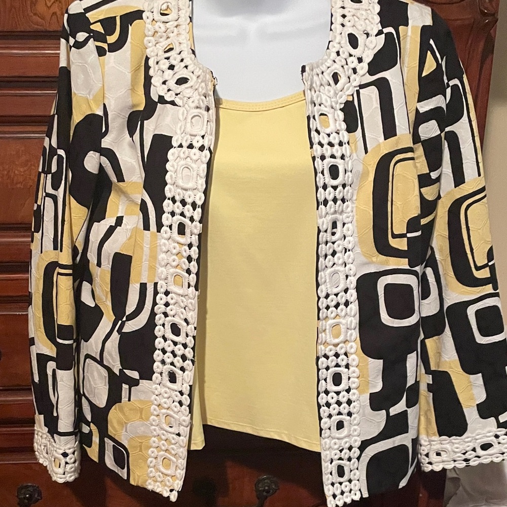 Geometric Patterned Jacket with Crochet Details - image 3